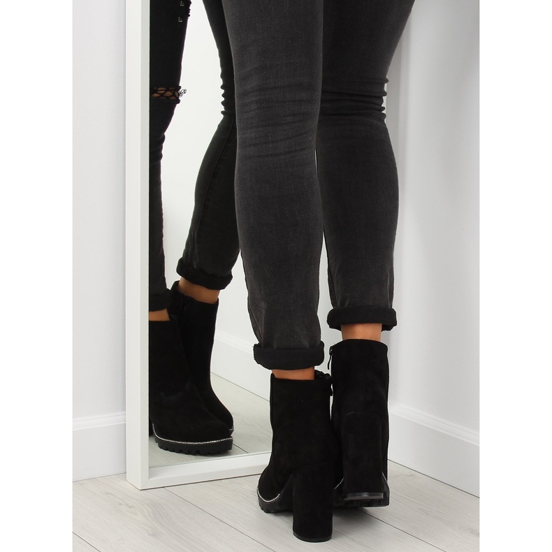 Schwarze Stiefel mit hohen Absätzen 58-581 Schwarz 1