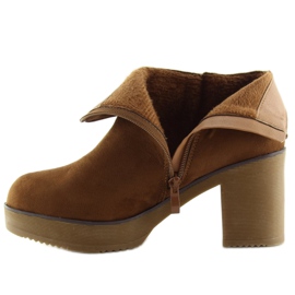 Stiefel auf stabilem Absatz camel YL96009 Camel braun 1