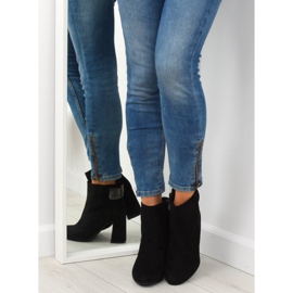 Schwarze Stiefel mit hohen Absätzen Z199 Black 1