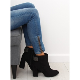 Schwarze Stiefel mit hohen Absätzen Z199 Black 2