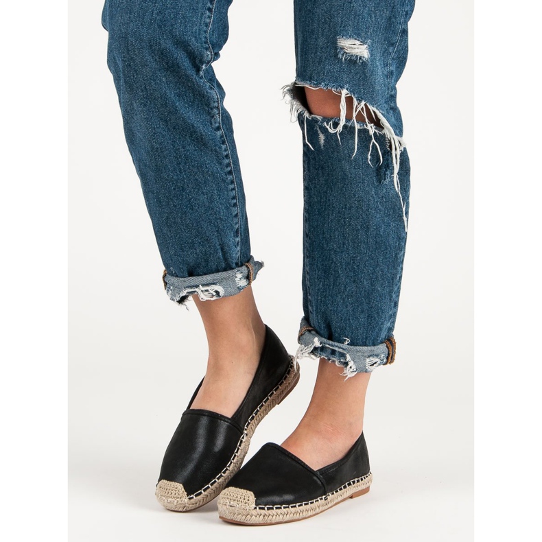 Small Swan Schwarze klassische Espadrilles 1