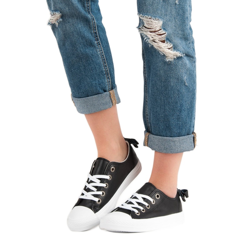 Schwarze niedrige Sneakers 2