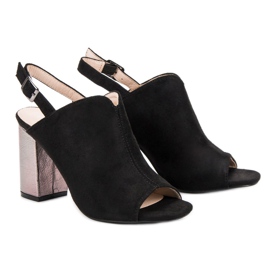 Gebaute Sandalen auf einer VINCEZA-Bar schwarz 2