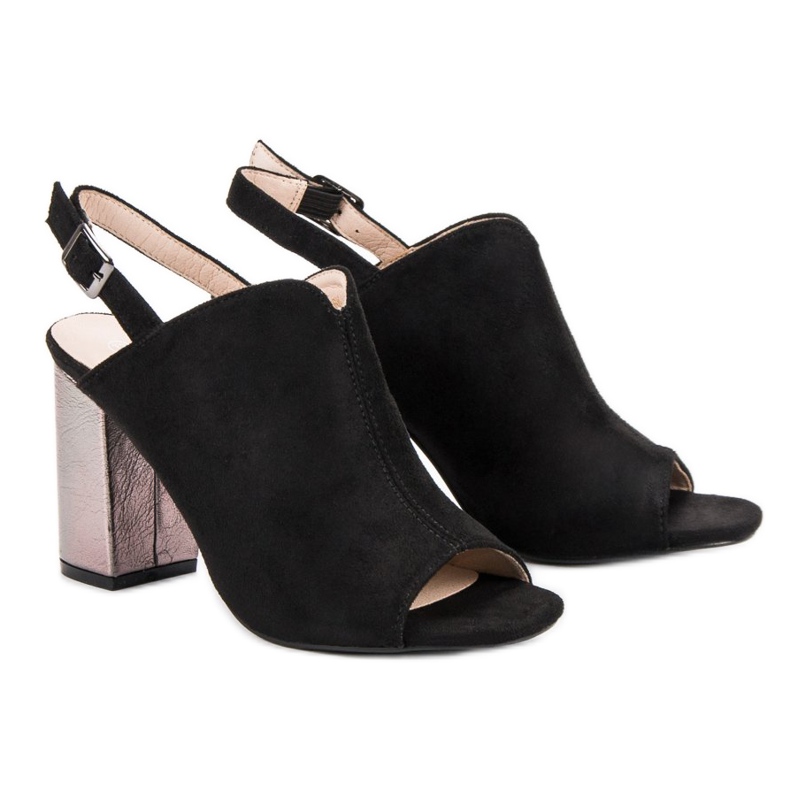 Gebaute Sandalen auf einer VINCEZA-Bar schwarz 2