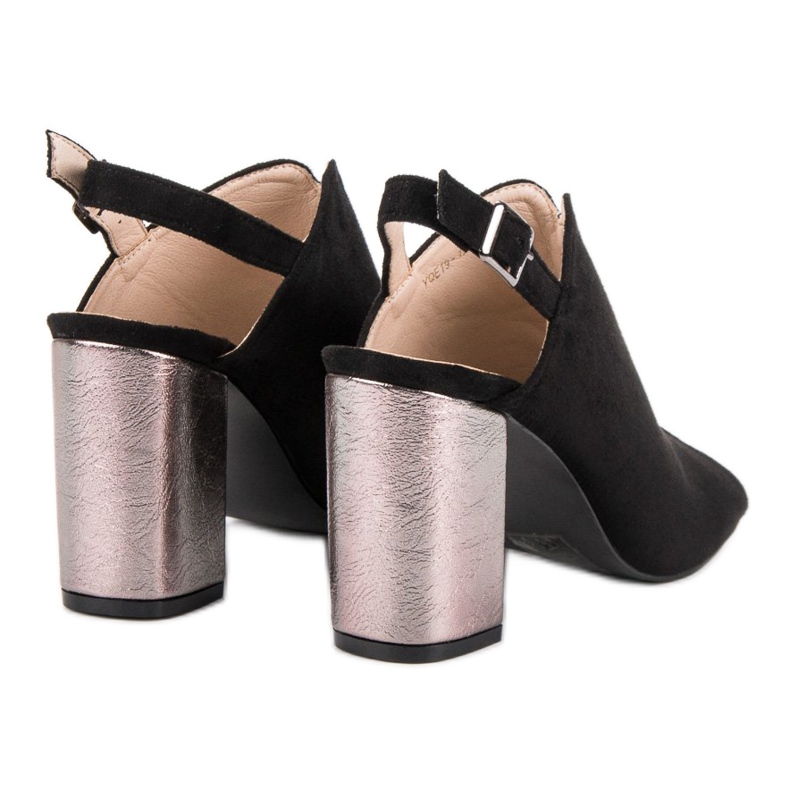 Gebaute Sandalen auf einer VINCEZA-Bar schwarz 1