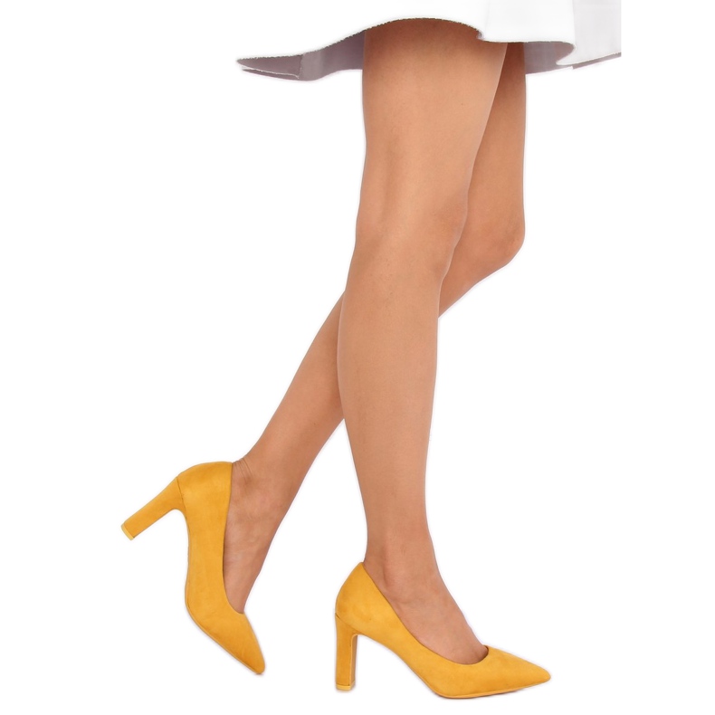 Pumps am gelben Pfosten LE056P Gelb 1