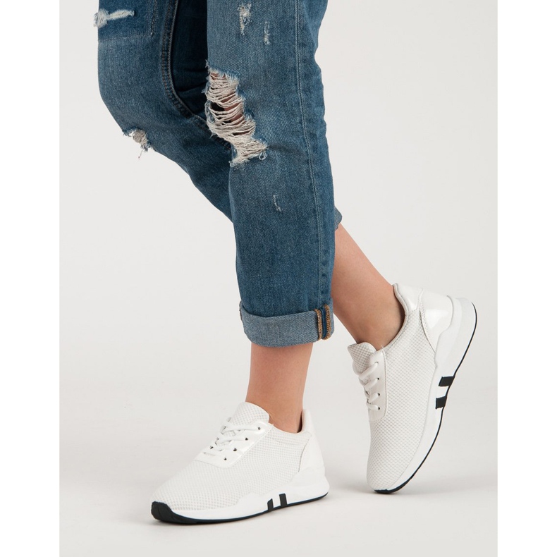 Modische Sportschuhe weiß 2