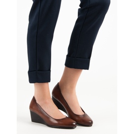 Klassische Pumps auf dem VINCEZA Wedge braun 1
