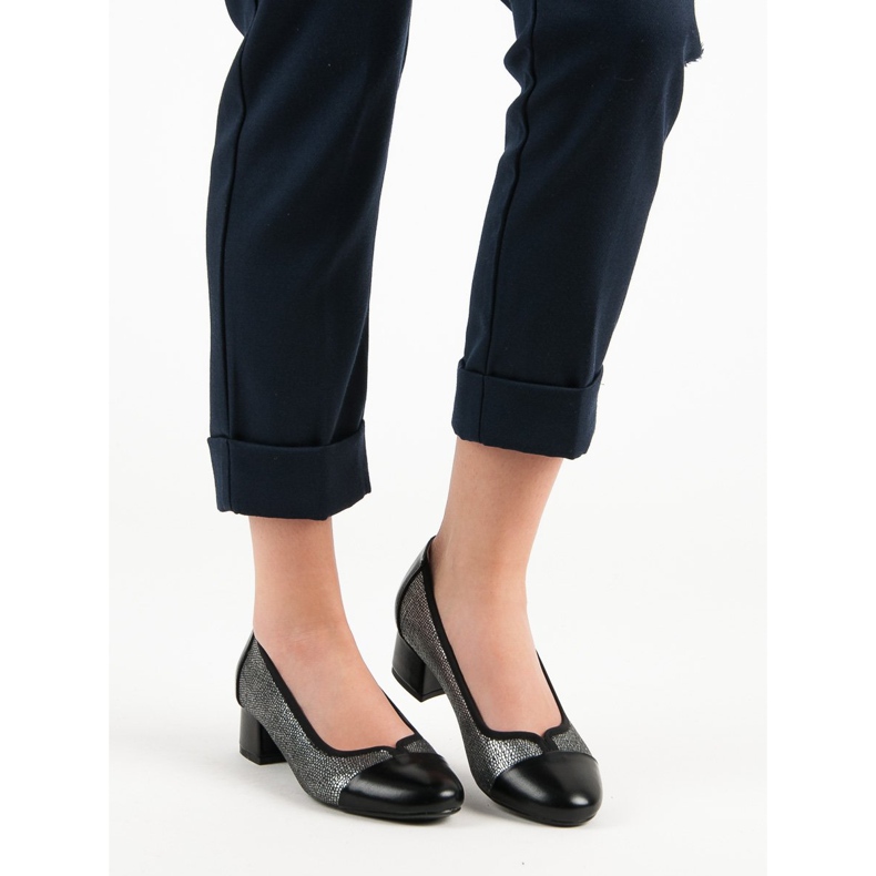 Pumps auf dem flachen VINCEZA-Absatz schwarz grau 1