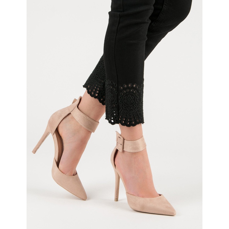 Beige Wildleder-Absätze 2