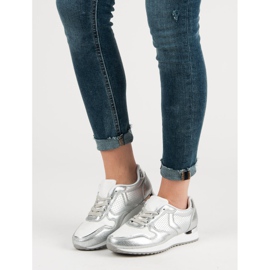 Lässige Sportschuhe grau 2