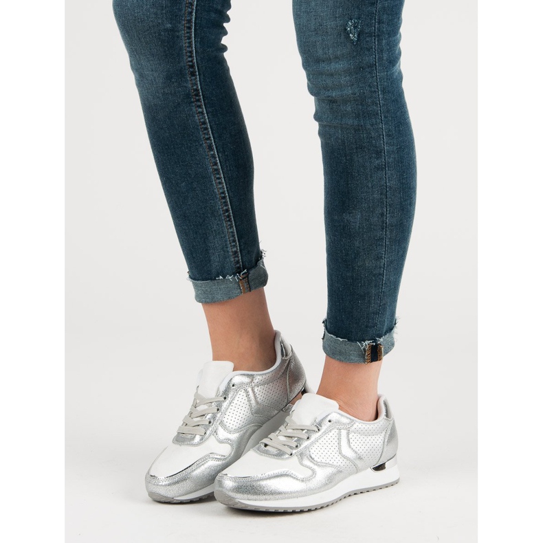 Lässige Sportschuhe grau 2