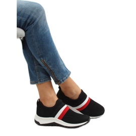 Schwarze Sportschuhe X-9763 Schwarz 2