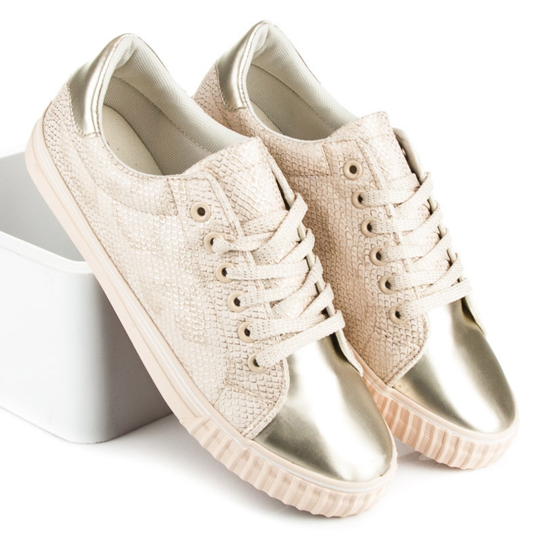 Sneakers mit glänzender Zehenpartie braun 2