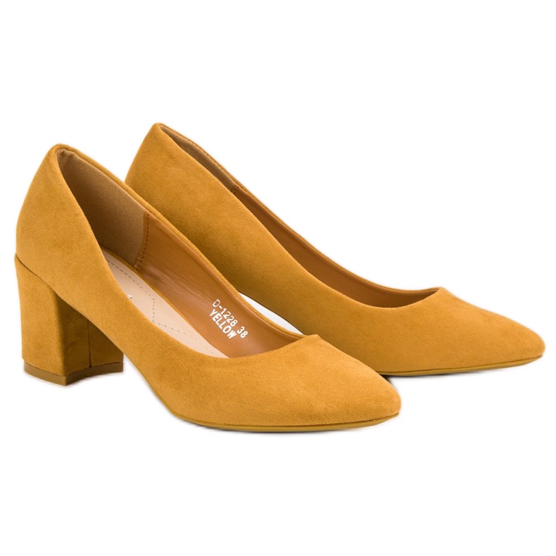 Ideal Shoes Senf Pumps auf einer Bar gelb 2