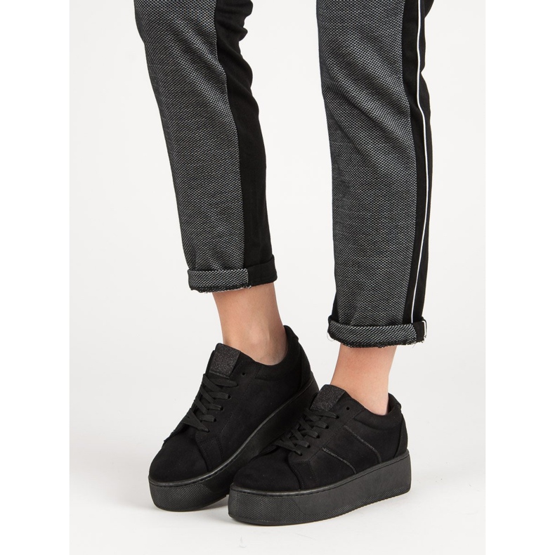 Sportschuhe aus Wildleder schwarz 1