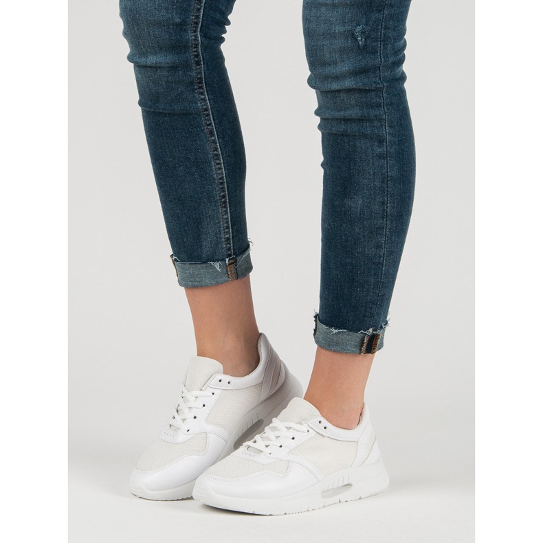 Sportschuhe zum Schnüren weiß 2