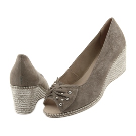 Damenpumps auf dem Keil Caprice 29350 braun 4