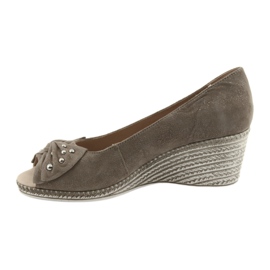 Damenpumps auf dem Keil Caprice 29350 braun 2