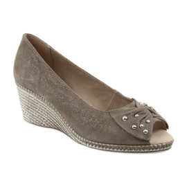 Damenpumps auf dem Keil Caprice 29350 braun 1