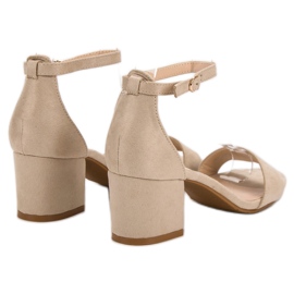 Ch. Creation Klassische Sandalen an einer Bar braun 2