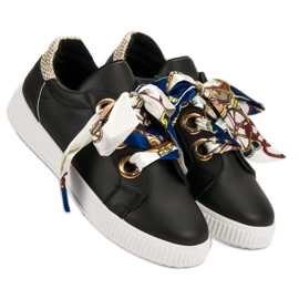 Mit einem Band gebundene Sportschuhe schwarz 2