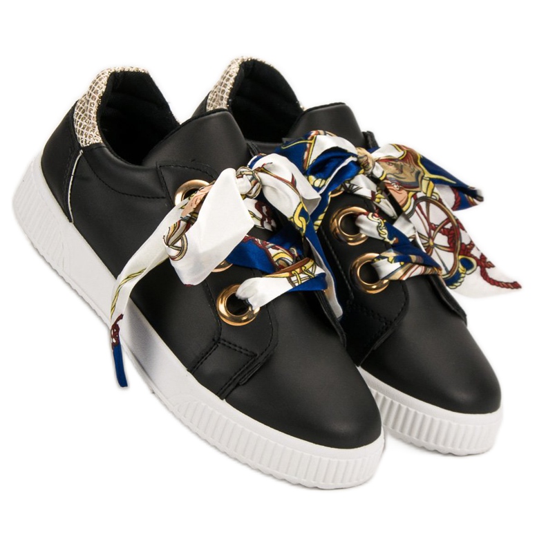 Mit einem Band gebundene Sportschuhe schwarz 2