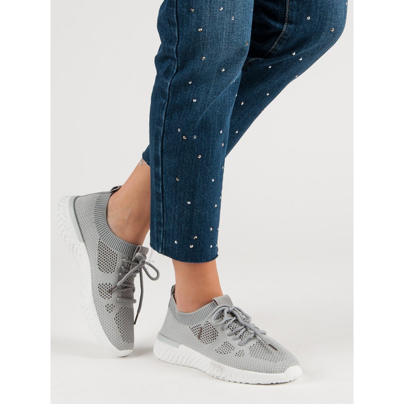 Luftige Sportschuhe grau 1