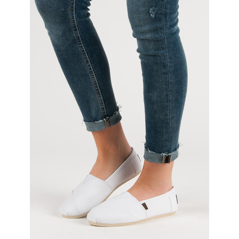 Klassische weiße Slipper 1