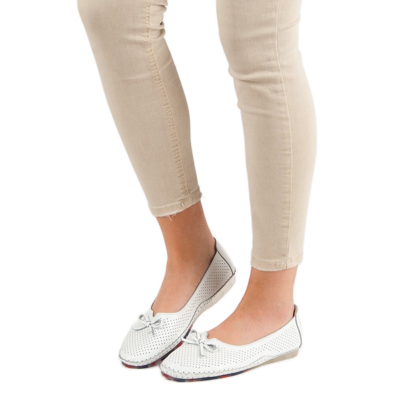 VINCEZA durchbrochene Lederballerinas weiß 1