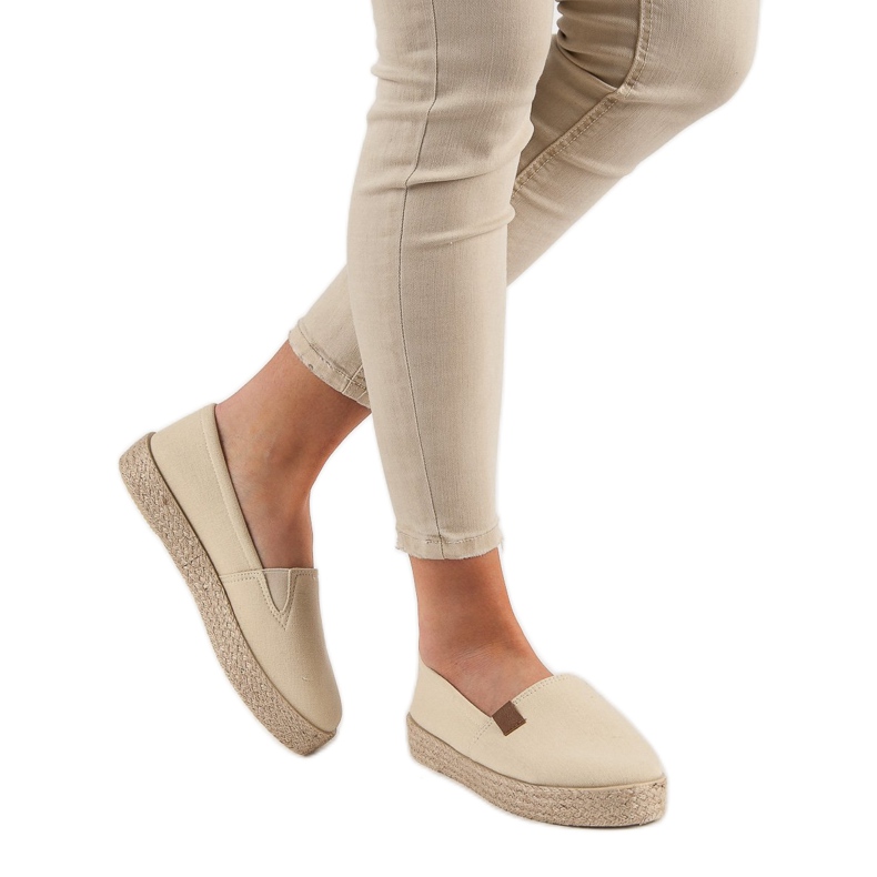 Beige Espadrilles zum Hineinschlüpfen 2