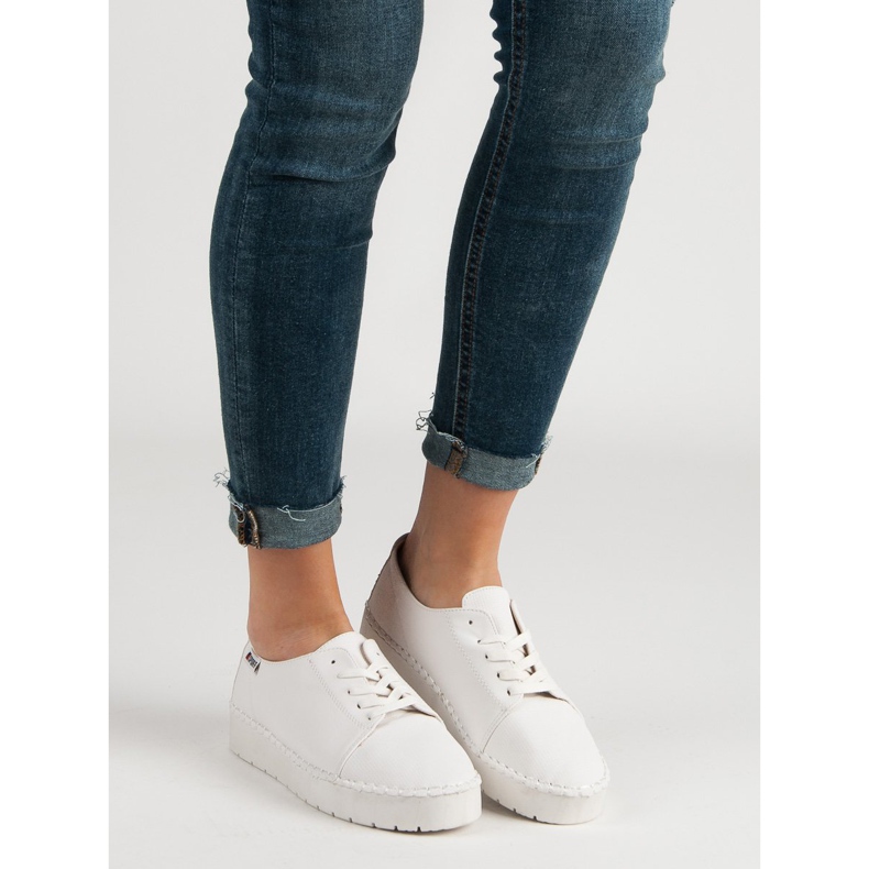 Weiße gebundene VICES Schuhe 2