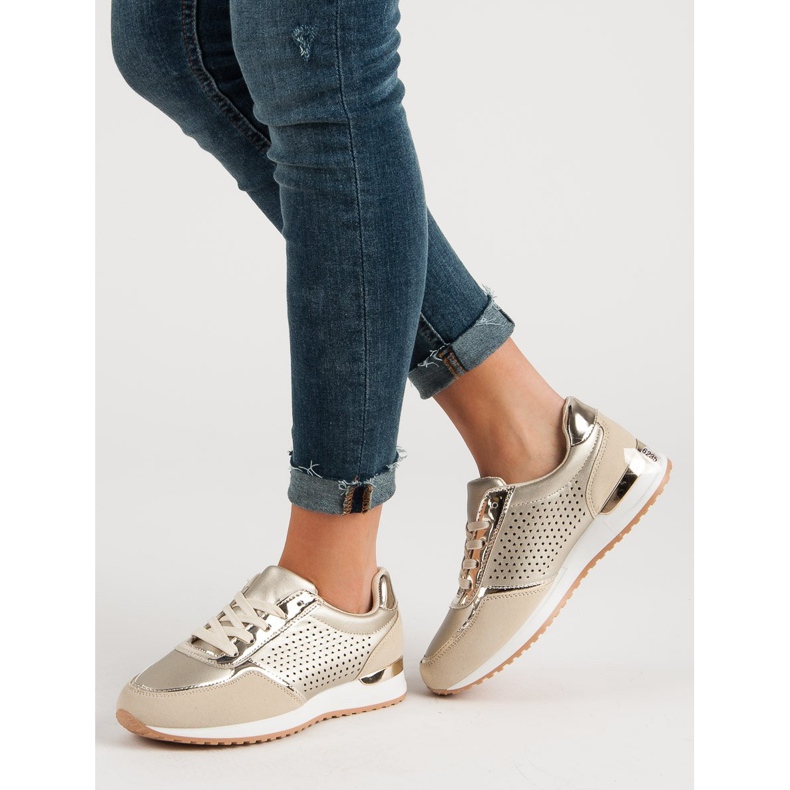 Goldene Sportschuhe 2