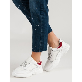 Bequeme Sportschuhe weiß 2