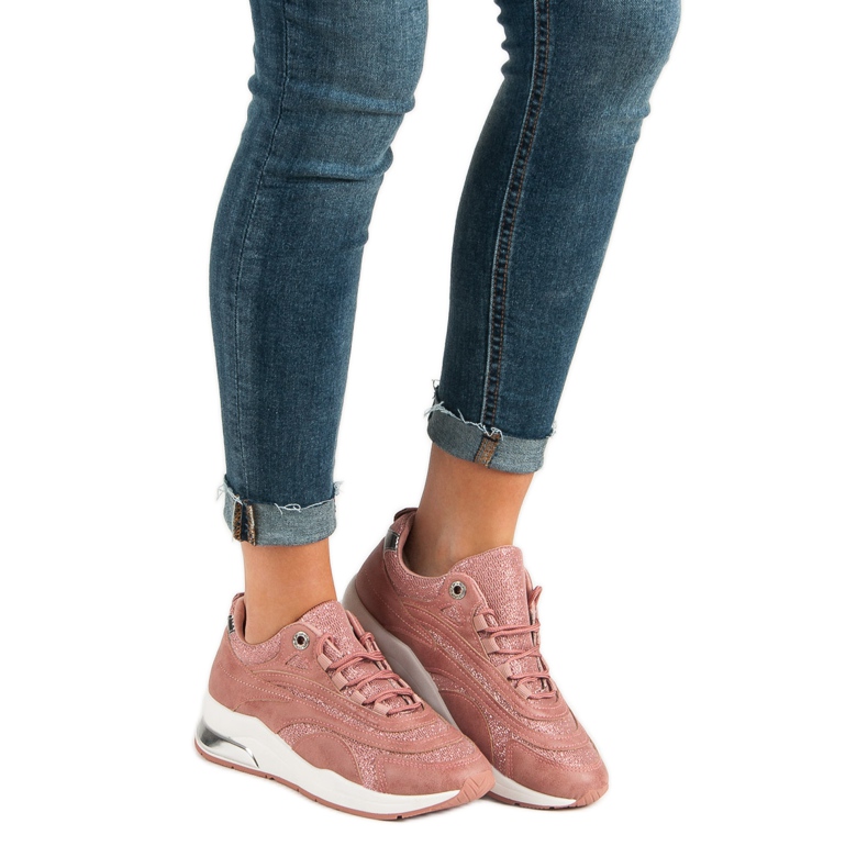 Modische rosa Turnschuhe 1