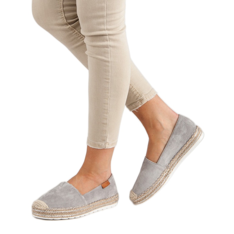 Espadrilles aus grauem Wildleder 1