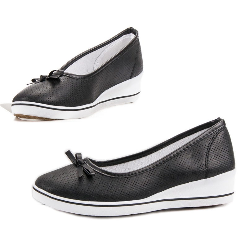 Sportballerina auf einem Keil schwarz 1