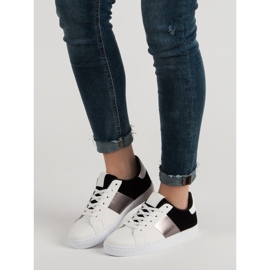 Bequeme Sportschuhe weiß schwarz 1