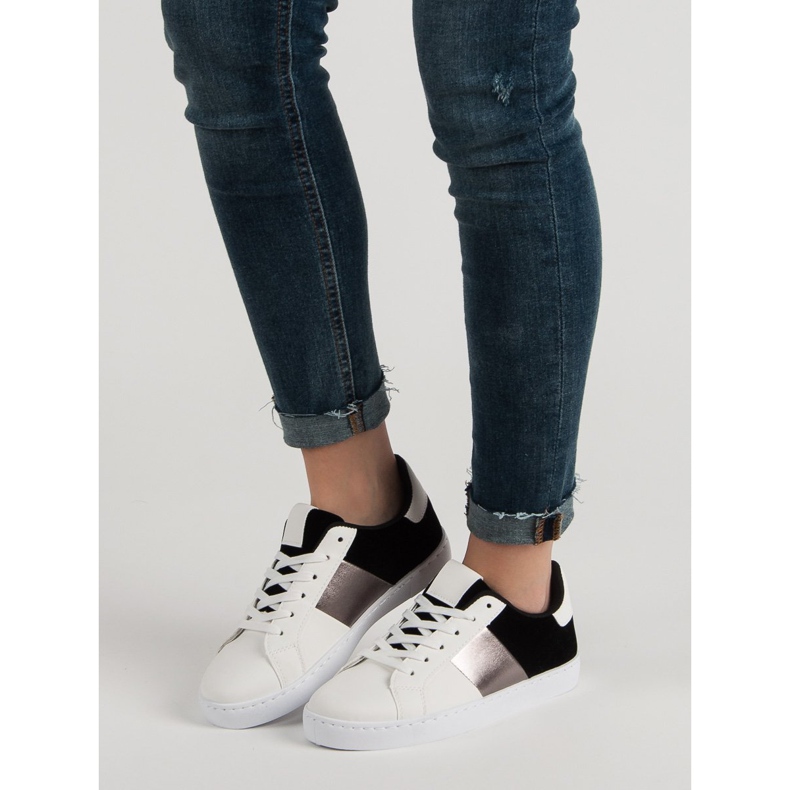 Bequeme Sportschuhe weiß schwarz 1