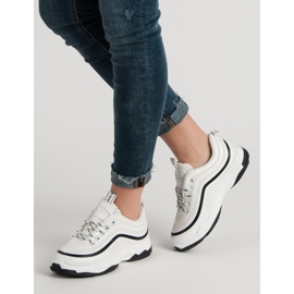 Textile Sportschuhe weiß 1