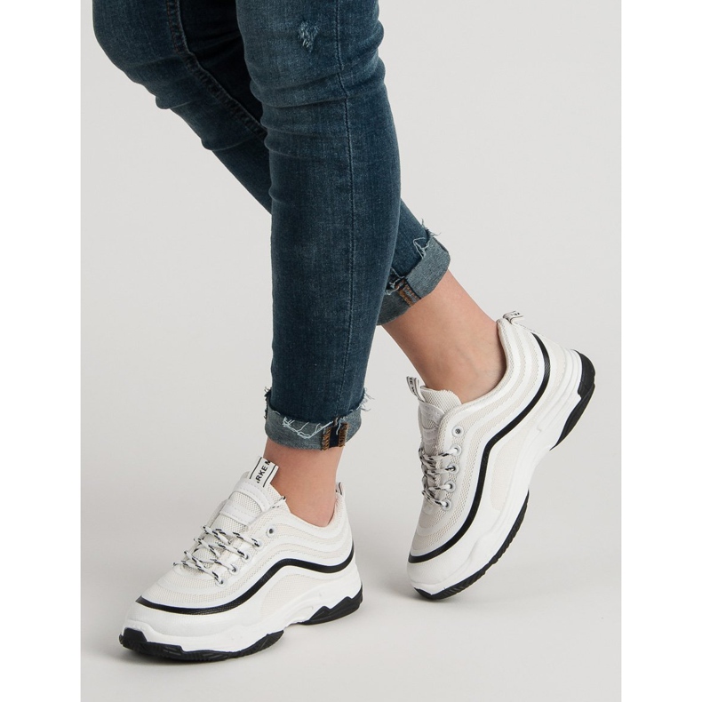 Textile Sportschuhe weiß 1