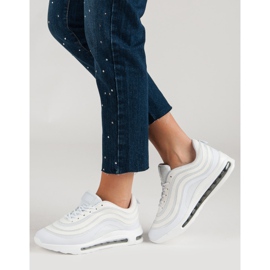 Modische Sportschuhe weiß 1