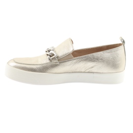 Goldener Slip On mit einer Caprice 24200 Kette 2