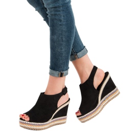 Nio Nio Aufgesetzte Keilsandalen schwarz 1