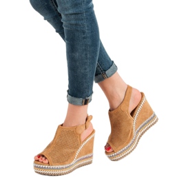 Nio Nio Aufgesetzte Keilsandalen braun 2