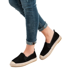 Fama Schwarze Slipper 1