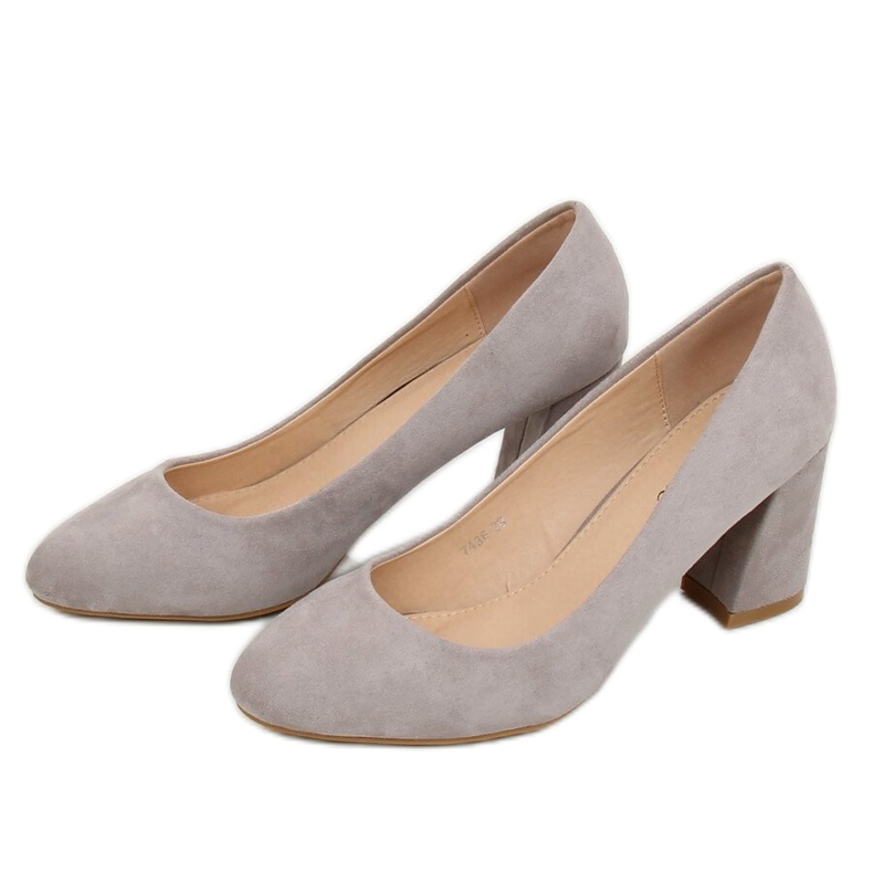 Pumps am grauen Pfosten 7436 Grey 2