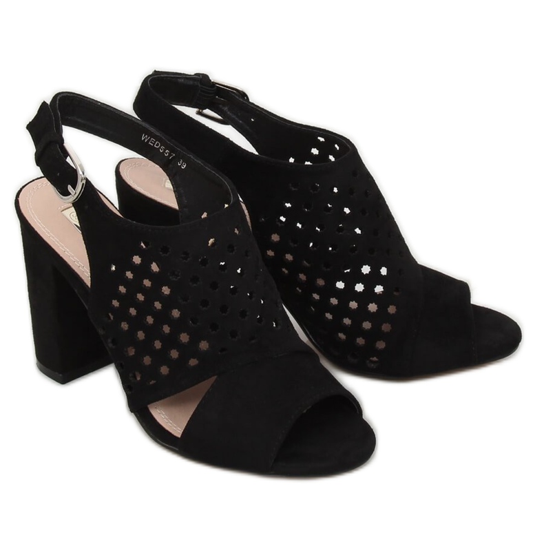 Schwarze Sandalen mit Lochmuster WED557 Negro 2