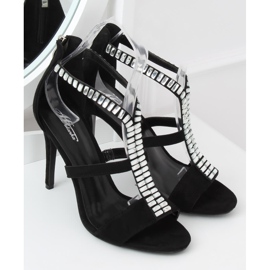 Schwarze Sandalen auf einem hohen Absatz B-60 Black 1