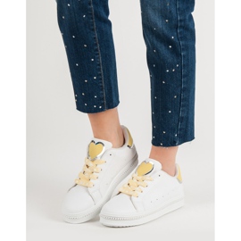 Sportschuhe zum Schnüren weiß 2